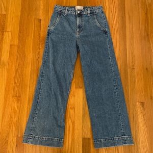 Everlane high waisted (super flattering) wide legged jeans! Size 28 regular.